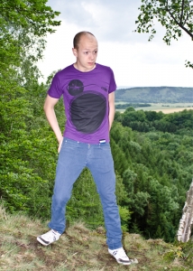BEAT FABRICS PLAYING VINYL // TURNTABLEARTIST SHIRT